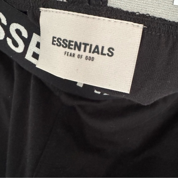 Fear of God Essentials Essentials Black Lounge Pants
Size M - Picture 8 of 13